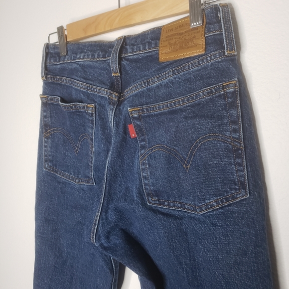 Levi's‎ Wedgie Fit Straight Leg Medium Blue Jeans - Picture 9 of 10